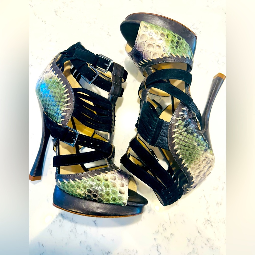 Alexandre Birman Python Pumps